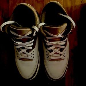 Men’s Jordan palomino 9.5 great condition original box.